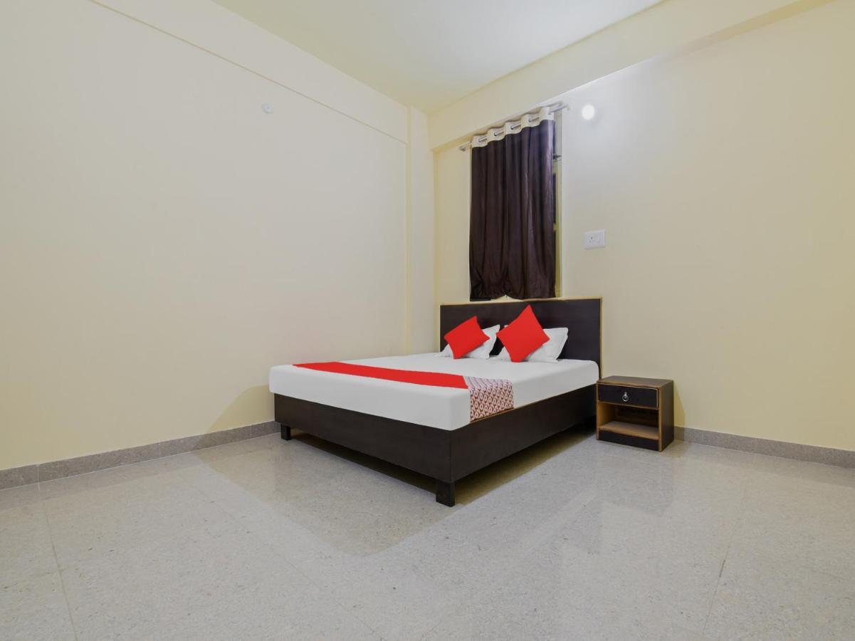 Oyo 84806 Swarna Palace 巴特那 外观 照片